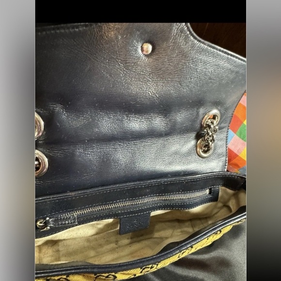 Gucci Marmont Women's Shoulder Bag - Picture 10 of 15